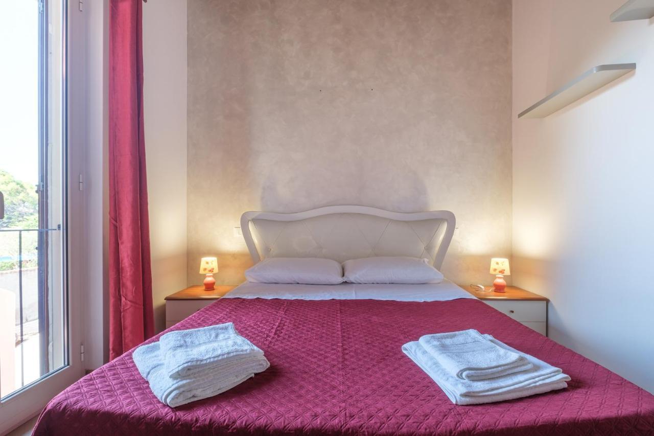 Casa Vacanza Josephine Villa Barcellona Pozzo di Gotto Eksteriør billede