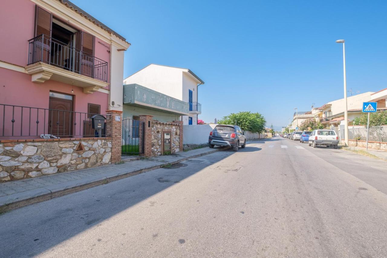 Casa Vacanza Josephine Villa Barcellona Pozzo di Gotto Eksteriør billede