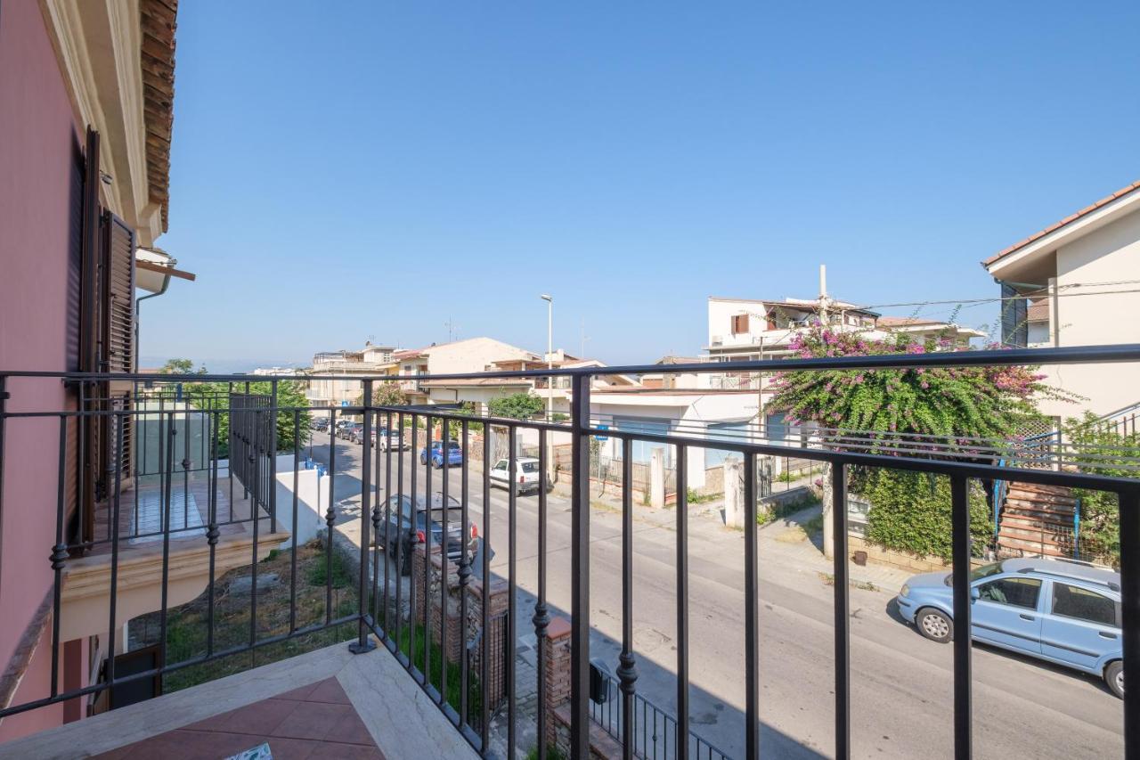 Casa Vacanza Josephine Villa Barcellona Pozzo di Gotto Eksteriør billede